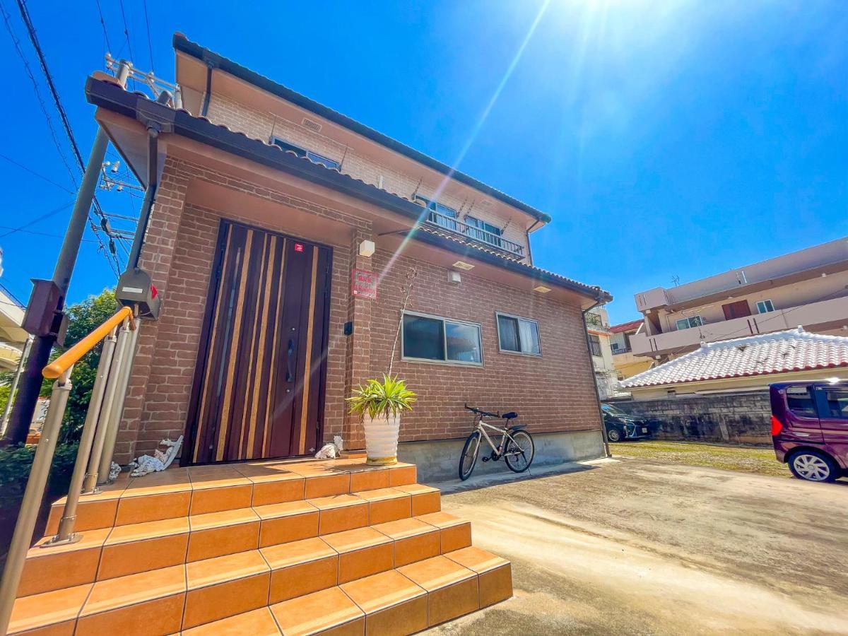 B&B 4 ルームズ 那覇市 エクステリア 写真