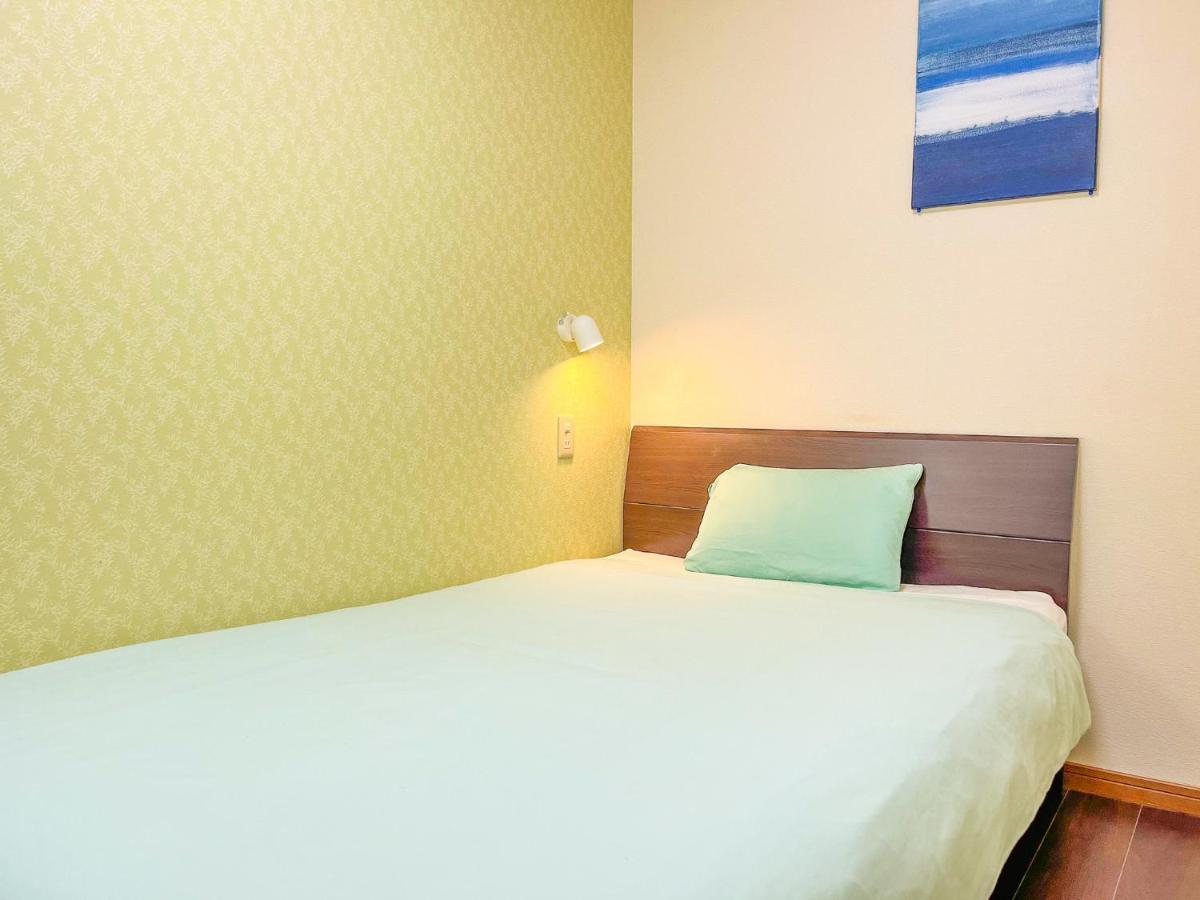 B&B 4 ルームズ 那覇市 エクステリア 写真