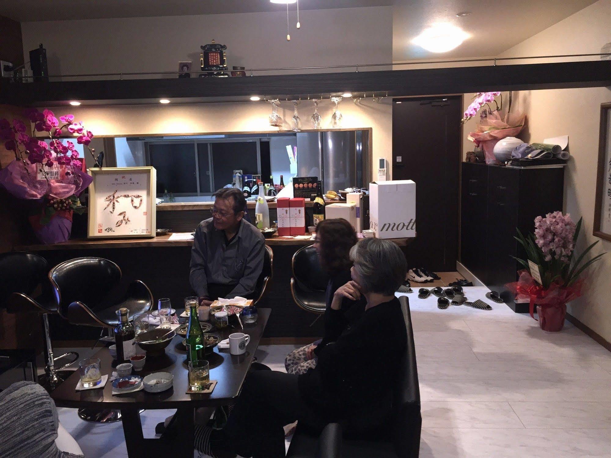 B&B 4 ルームズ 那覇市 エクステリア 写真